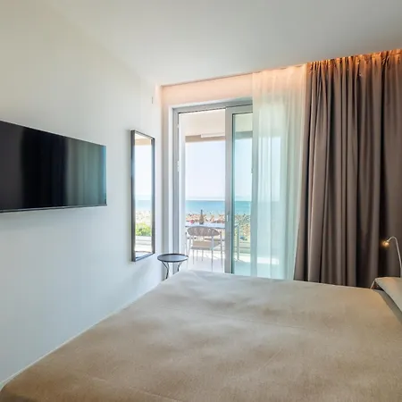 מלון דירות Panorama 3*