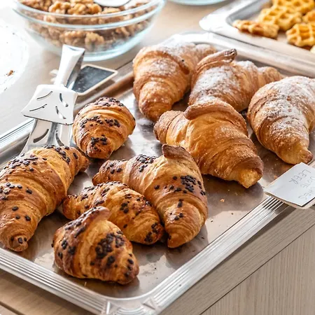 Panorama מלון דירות 3*