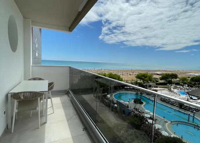 Aparthotel Panorama Beach 3*