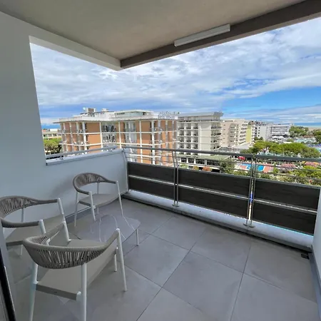 Panorama アパートホテル