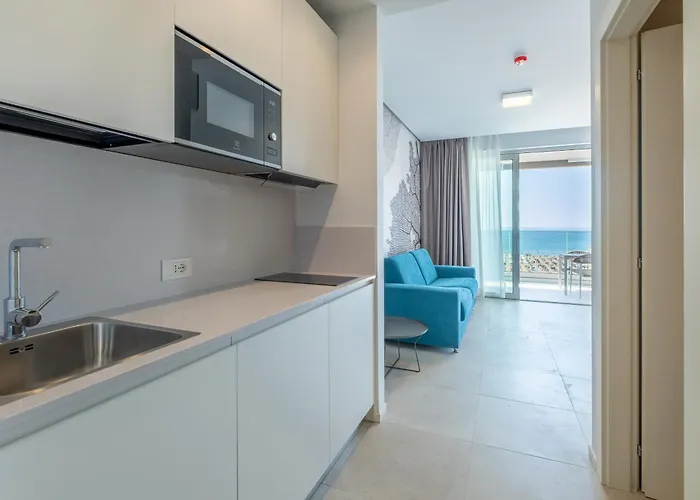 Panorama Apartahotel 3*